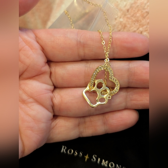 Ross-Simons Heart Shape Pendant With Dog Paw NWIB - Picture 2 of 2